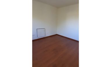 Casa en Venta de 5 habitaciones con piscina en B. Dalvian, Las Heras