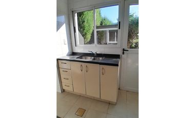 Casa en Venta de 5 habitaciones con piscina en B. Dalvian, Las Heras