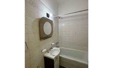 ALQUILER 24 MESES 3 AMBIENTES CON DOS PATIOS