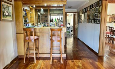 Casa en Venta en Country Las Delicias con bajada al arroyo.