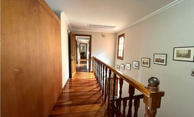 Casa en Venta en Country Las Delicias con bajada al arroyo.