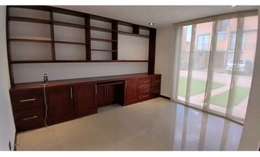 ARRIENDO CASA CAMPESTRE UNIFAMILIAR  CON BAÑO PRIVADO  EN CHIA