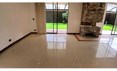 ARRIENDO CASA CAMPESTRE UNIFAMILIAR  CON BAÑO PRIVADO  EN CHIA