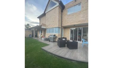 CASA EN VENTA EN CONJUNTO CERRADO EN CAJIC