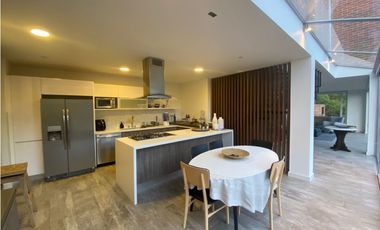 SE VENDE CASA EN APOSENTOS - SOPO