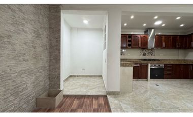 Casa con terraza en venta | Almendros de La Italia - Palmira