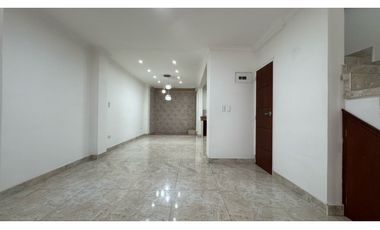 Casa con terraza en venta | Almendros de La Italia - Palmira