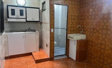 Se Arrienda Apartaestudio en Caribe, Medellín