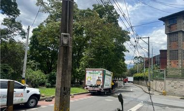 Se Arrienda Apartaestudio en Caribe, Medellín