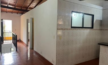 Se Arrienda Casa Local/Oficina en Caribe, Medellín