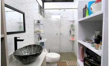 HERMOSA CASA FINCA PARA LA VENTA UBICADA EN GIRARDOTA SECTOR LA POLA