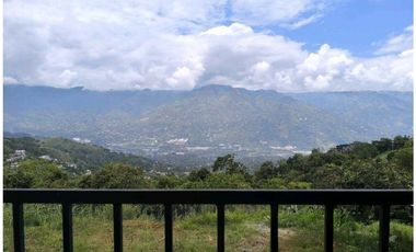 HERMOSA CASA FINCA PARA LA VENTA UBICADA EN GIRARDOTA SECTOR LA POLA