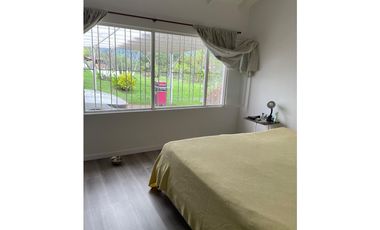 Venta Casa Campestre Chinauta Remodelada con Mirador y Cabaña