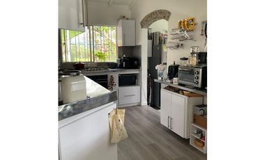 Venta Casa Campestre Chinauta Remodelada con Mirador y Cabaña
