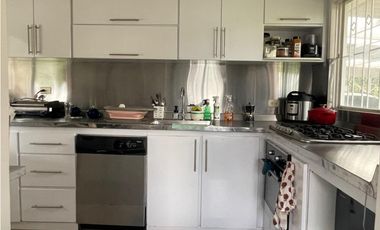 Venta Casa Campestre Chinauta Remodelada con Mirador y Cabaña