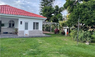 Venta Casa Campestre Chinauta Remodelada con Mirador y Cabaña