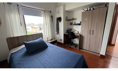 Vendo linda casa de dos niveles en Cajicá.