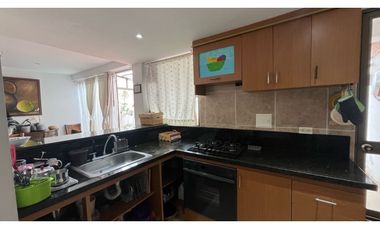 Vendo linda casa de dos niveles en Cajicá.