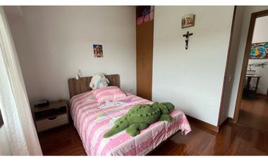 Vendo linda casa de dos niveles en Cajicá.