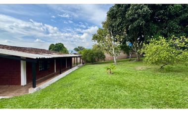 Casa campestre con piscina en venta | Tablones - Palmira, Valle