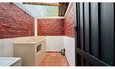 Casa campestre con piscina en venta | Tablones - Palmira, Valle