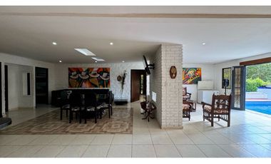 Casa campestre con piscina en venta | Tablones - Palmira, Valle