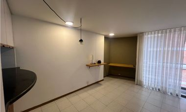 Se arrienda aparta estudio Poblado 50mt2