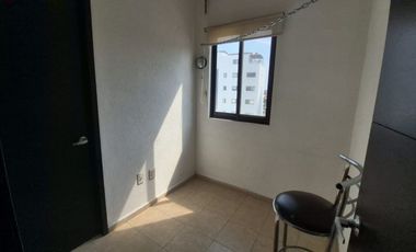 Departamento  en Paraíso Country Club Emiliano Zapata - LLR-175-De