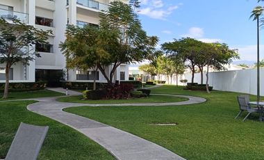 Departamento  en Paraíso Country Club Emiliano Zapata - LLR-174-De