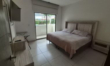 Departamento  en Paraíso Country Club Emiliano Zapata - LLR-174-De