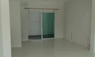 2 Bedroom Townhouse for rent in Suan Luang, Samut Sakhon