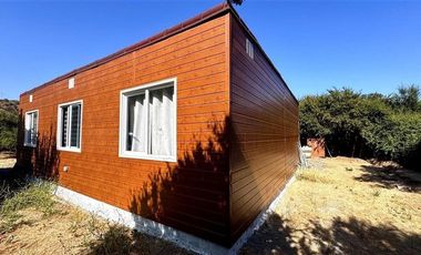 Casa en Arriendo en LINDA CASA CON PISCINA EN SECTOR RESIDENCIAL DE CURACAVI