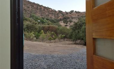 Casa en Arriendo en LINDA CASA CON PISCINA EN SECTOR RESIDENCIAL DE CURACAVI