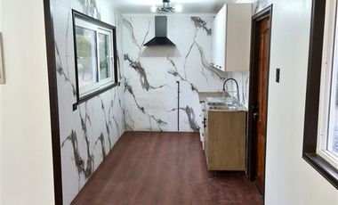 Casa en Arriendo en LINDA CASA CON PISCINA EN SECTOR RESIDENCIAL DE CURACAVI