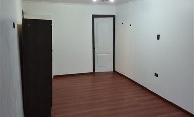 Casa en Arriendo en LINDA CASA CON PISCINA EN SECTOR RESIDENCIAL DE CURACAVI