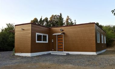 Casa en Arriendo en LINDA CASA CON PISCINA EN SECTOR RESIDENCIAL DE CURACAVI