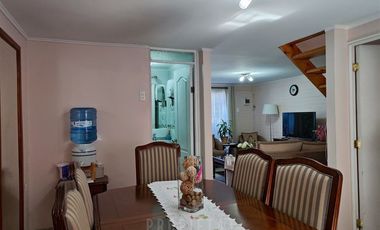 Casa en Arriendo en Arriendo Casa 4D 2B 1Est, Maipú