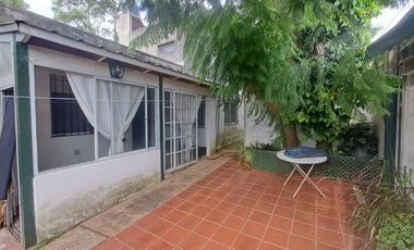 Casa con Departamento en venta en Quilmes Este