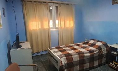 Casa con Departamento en venta en Quilmes Este