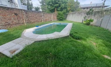 Casa con Departamento en venta en Quilmes Este