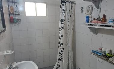 Casa con Departamento en venta en Quilmes Este