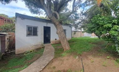 Casa con Departamento en venta en Quilmes Este