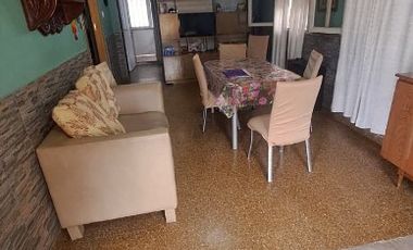 Casa con Departamento en venta en Quilmes Este