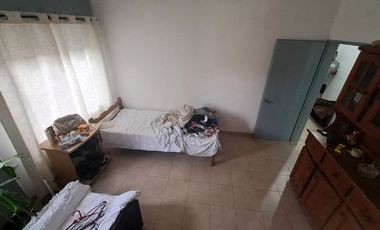 Casa con Departamento en venta en Quilmes Este