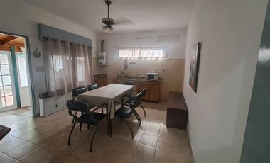 Casa con Departamento en venta en Quilmes Este