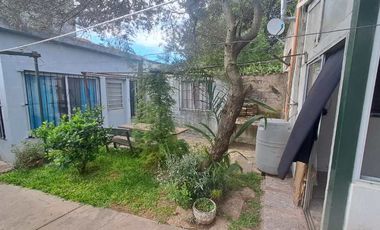Casa con Departamento en venta en Quilmes Este