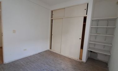 SIN EXPENSAS Triplex en venta c/cochera, patio, terraza techada en Villa Urquiza