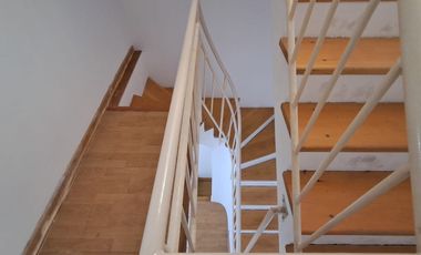 PH - Triplex en venta c/cochera, patio y terraza techada en Villa Urquiza S/exp