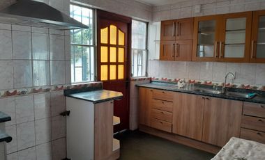 HERMOSA Y AMPLIA CASA , EN EXCLUSIVO SECTOR DE REÑACA