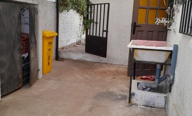 HERMOSA Y AMPLIA CASA , EN EXCLUSIVO SECTOR DE REÑACA